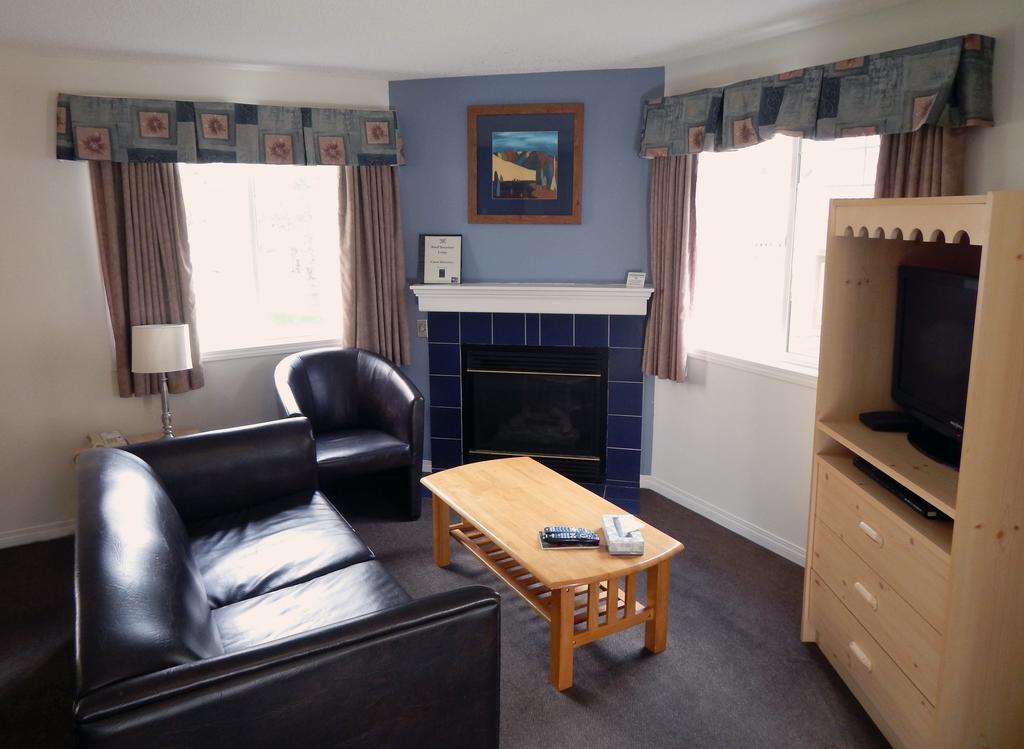 Banff Boundary Lodge Кенмор Екстер'єр фото