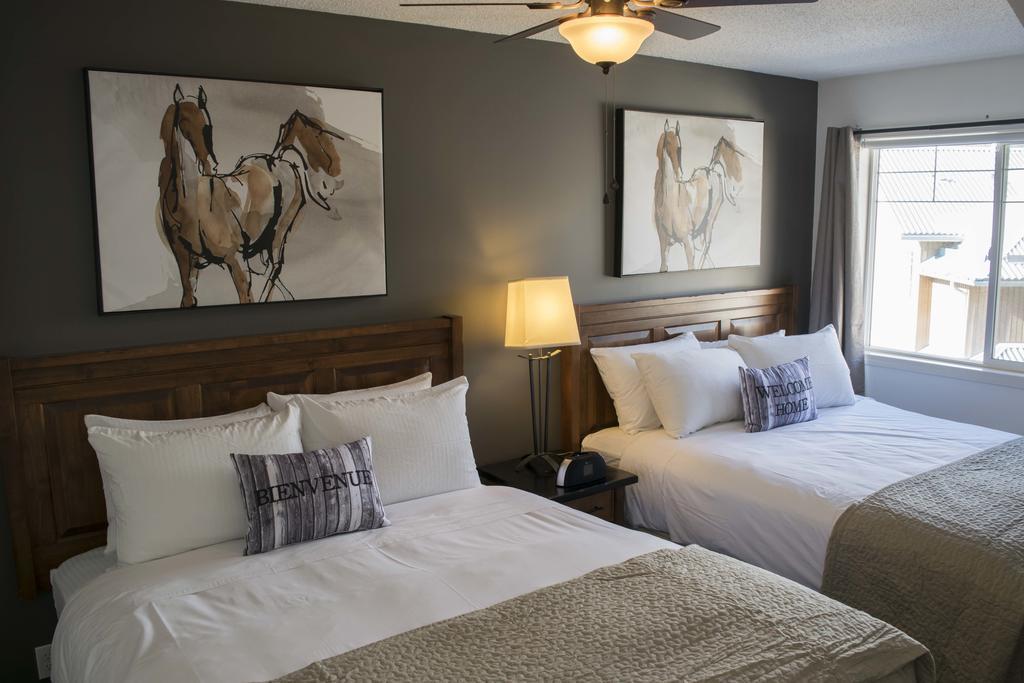 Banff Boundary Lodge Кенмор Екстер'єр фото
