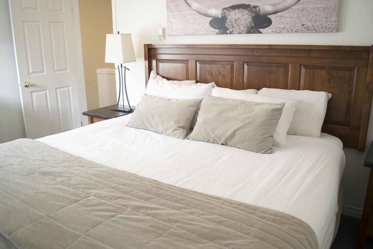 Banff Boundary Lodge Кенмор Екстер'єр фото