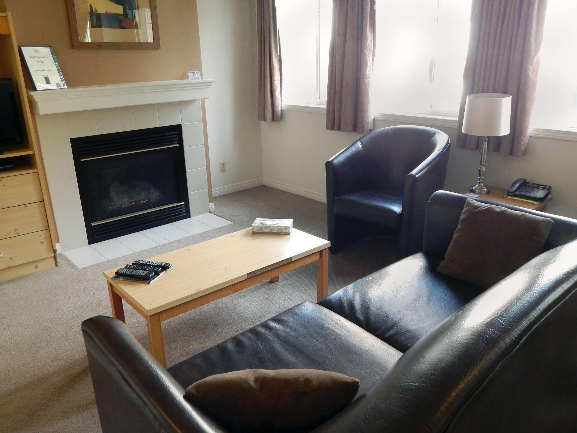 Banff Boundary Lodge Кенмор Екстер'єр фото