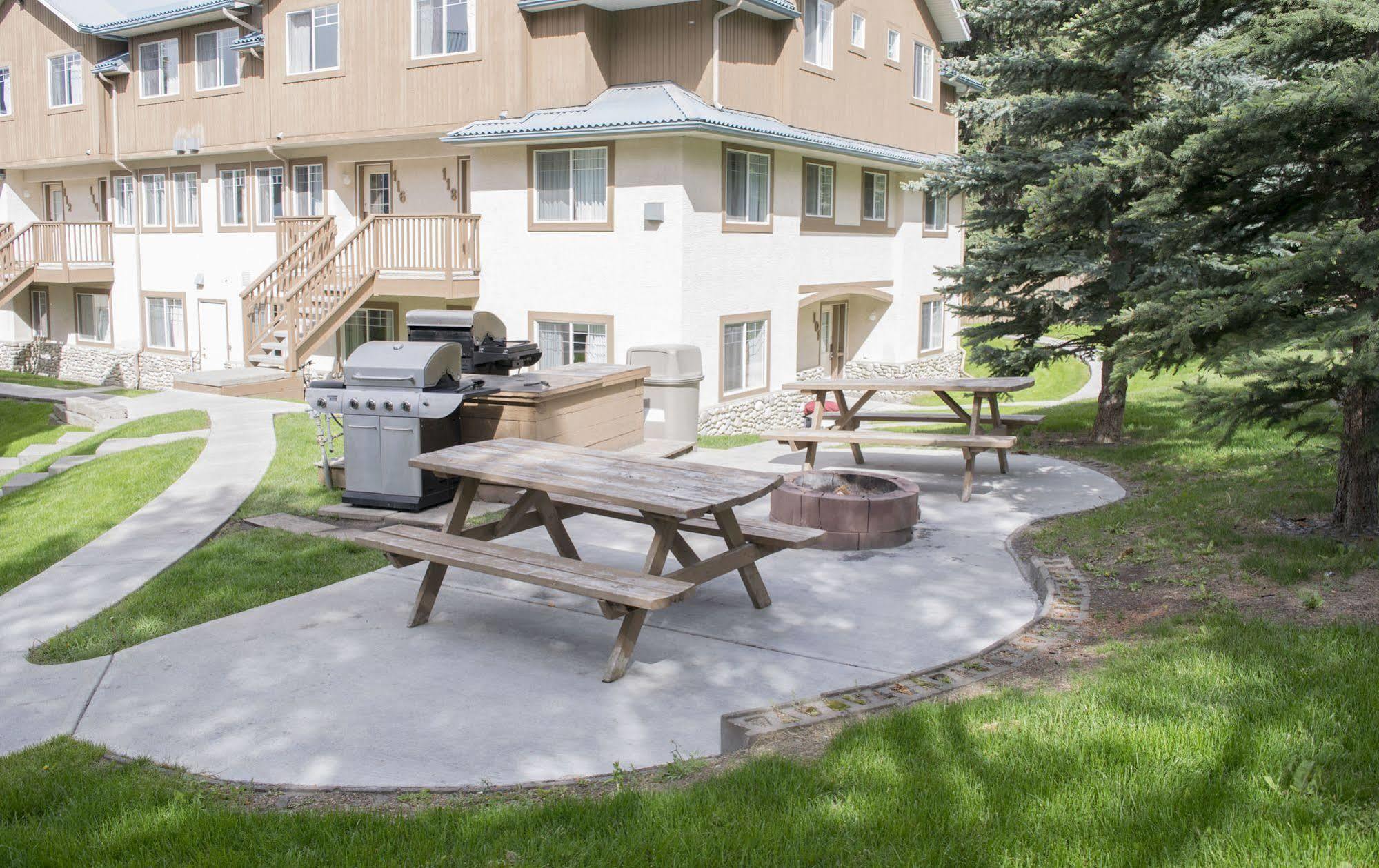 Banff Boundary Lodge Кенмор Екстер'єр фото