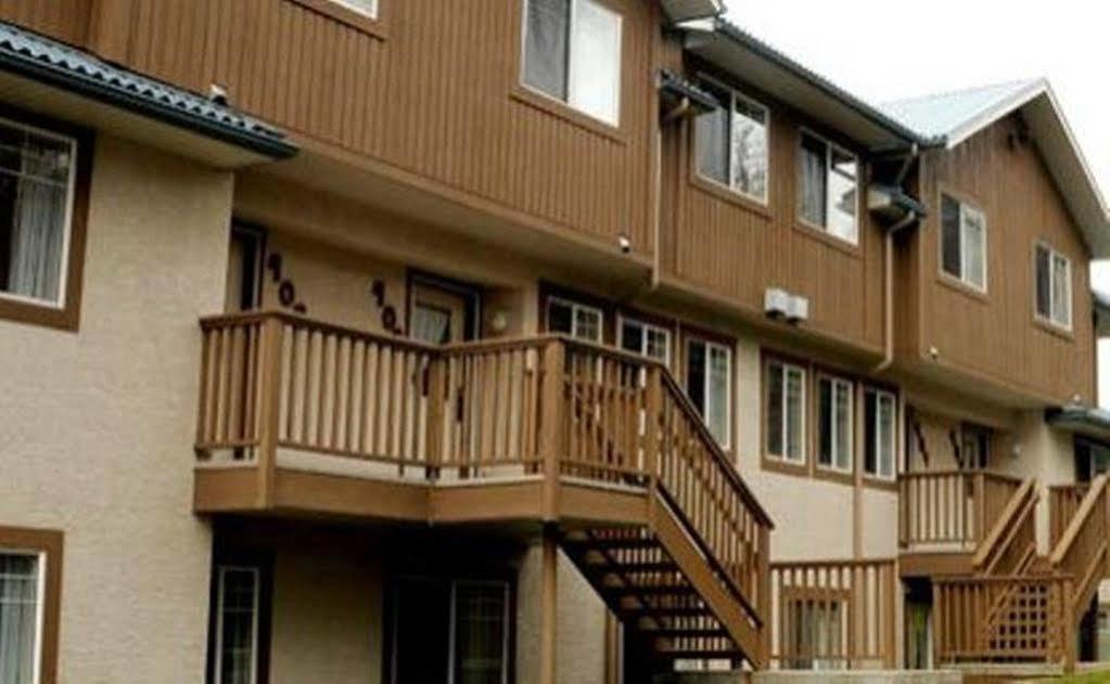 Banff Boundary Lodge Кенмор Екстер'єр фото