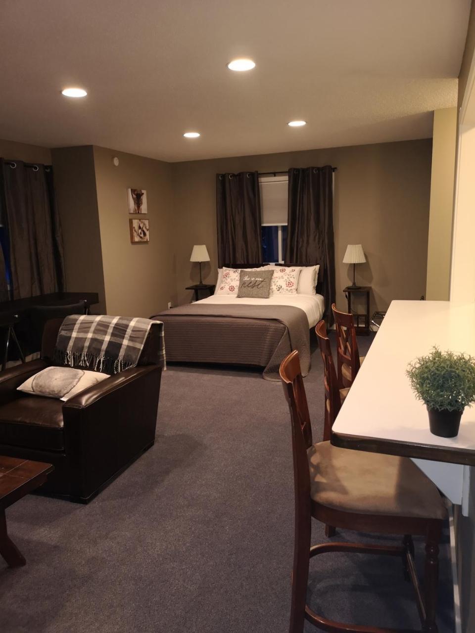 Banff Boundary Lodge Кенмор Екстер'єр фото