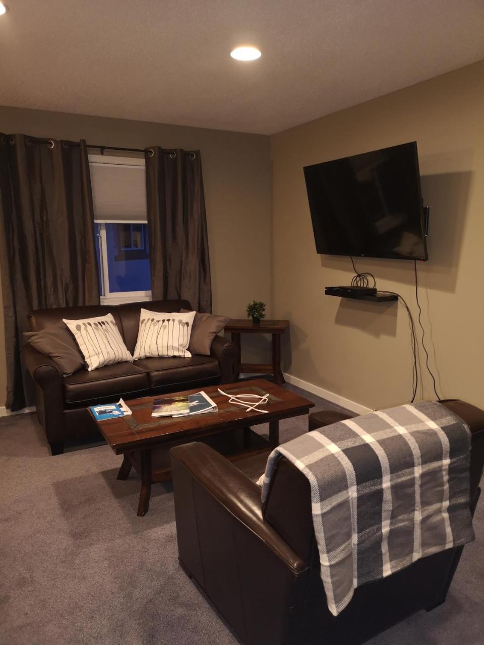 Banff Boundary Lodge Кенмор Екстер'єр фото