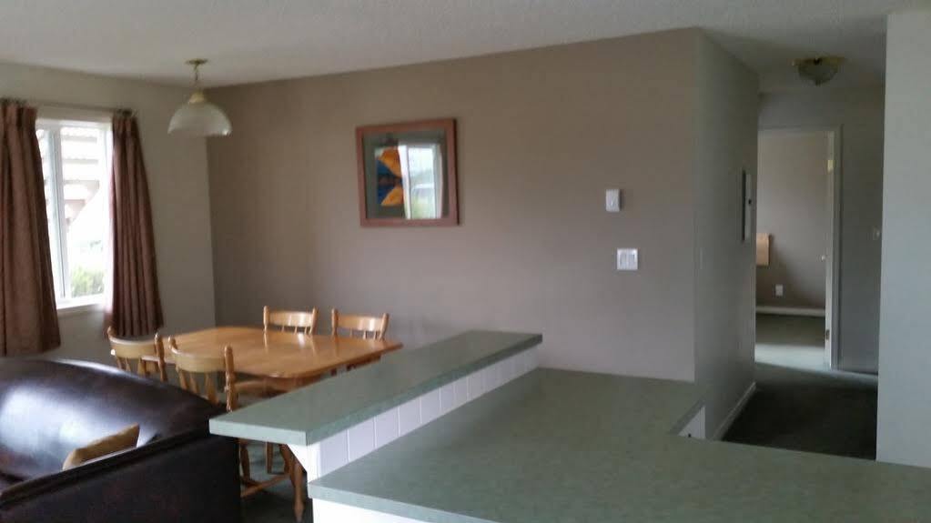 Banff Boundary Lodge Кенмор Екстер'єр фото